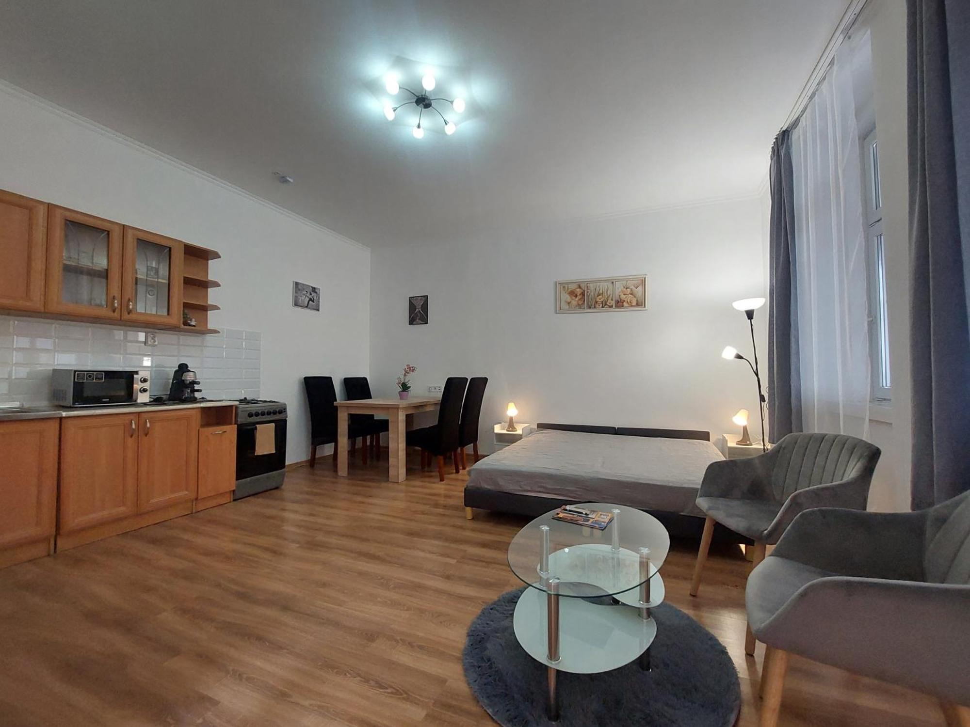 Kincstar Apartmanok Satoraljaujhely Exterior photo
